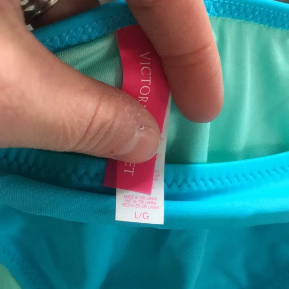 Victoria secret bathing suit! - Picture 5 of 6